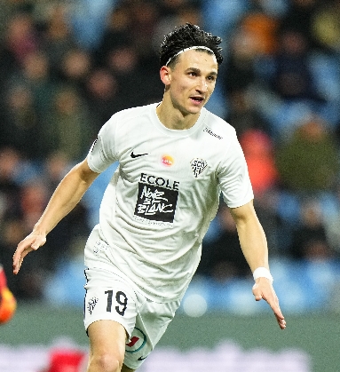 Phân tích trận Angers SCO vs Lille Vòng 31 Ligue 1 2024/25